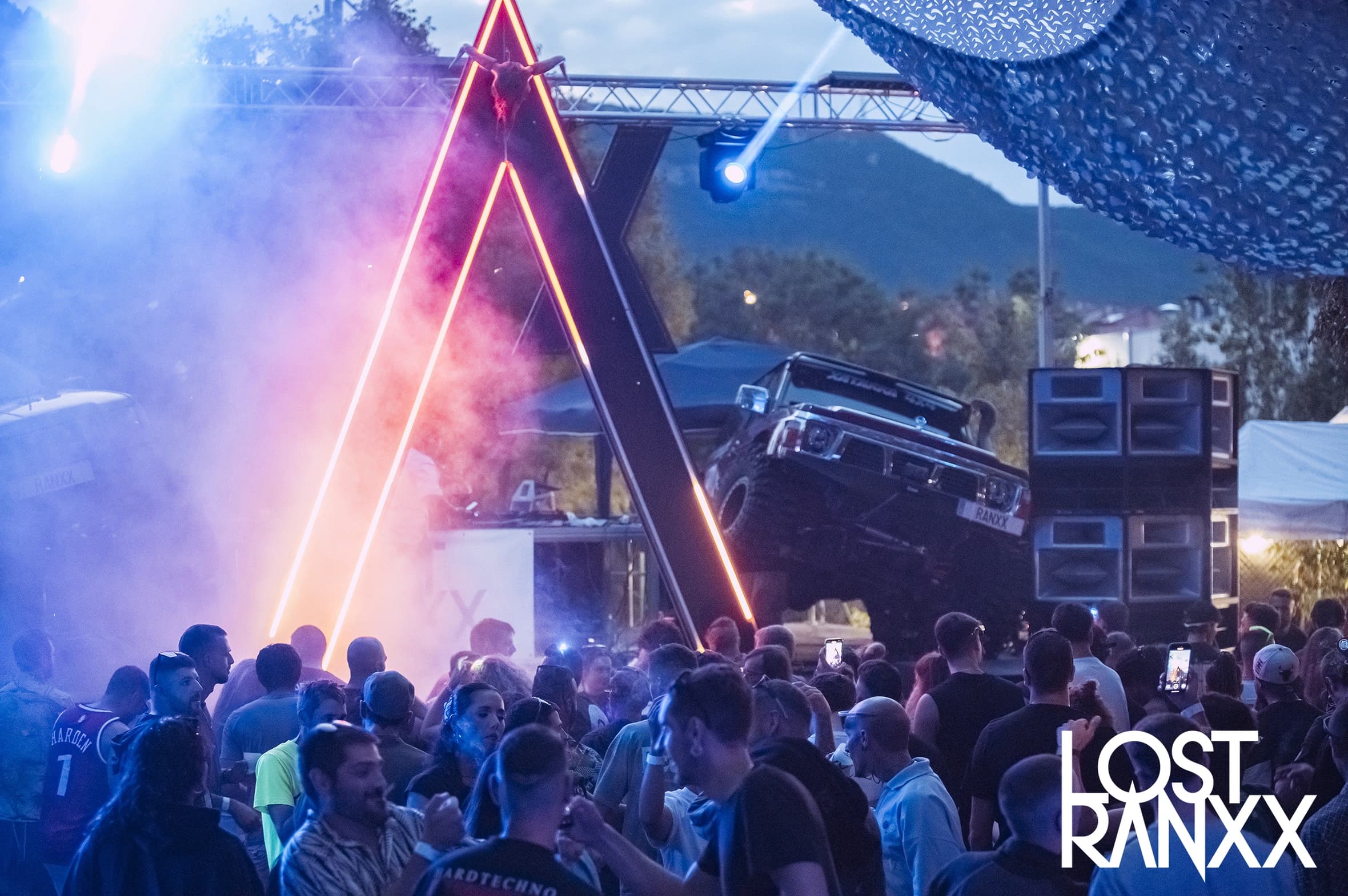 Alquiler de Sonido, iluminación, backline y estructuras para eventos
